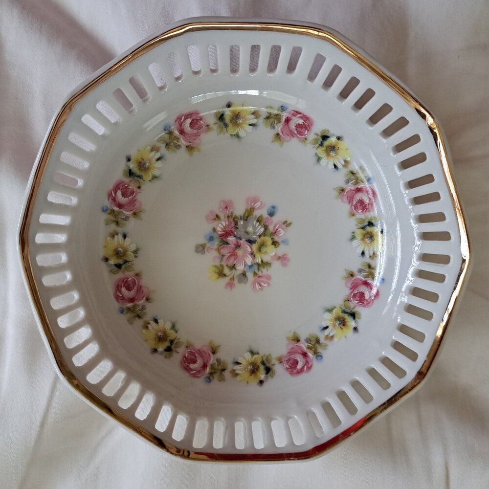 SCHWARZENHAMMER BAVARIA Beautiful 5" Pierced Round Bowl